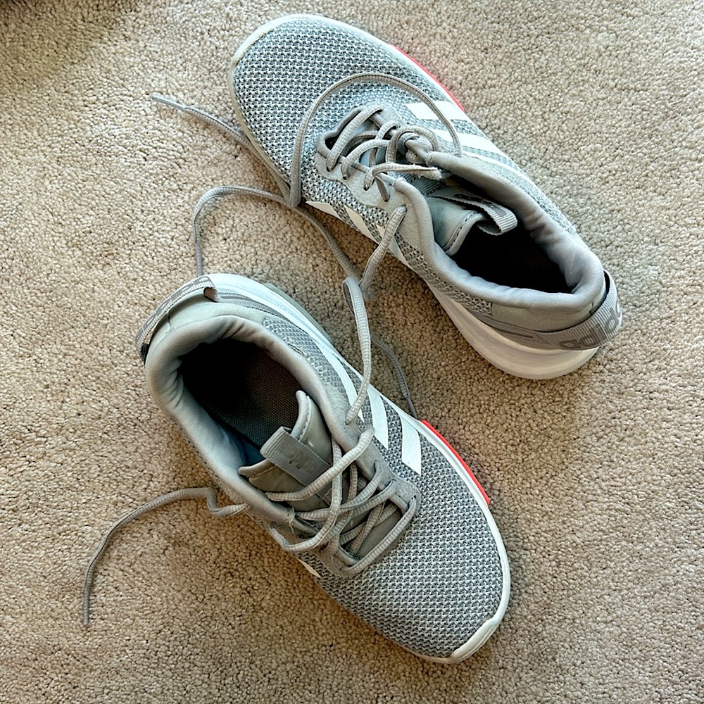 Girls adidas cloud foam sneakers size 3.5Y